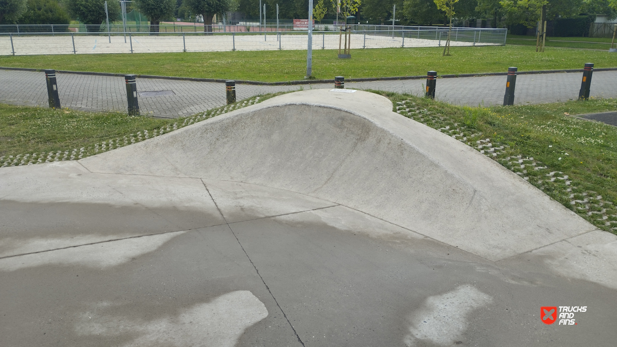 Stekene skatepark